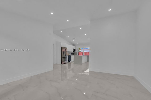 14809 SW 180th St, Miami, FL 33187