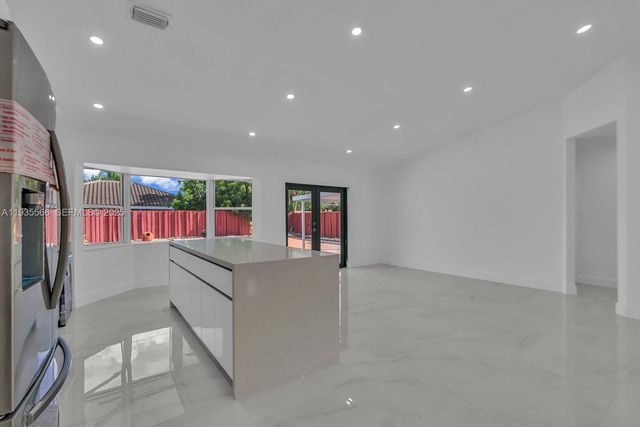 14809 SW 180th St, Miami, FL 33187