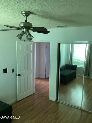 2116 Phlox Avenue, Rosamond, CA 93560