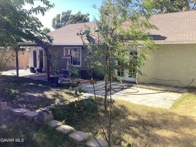 2116 Phlox Avenue, Rosamond, CA 93560