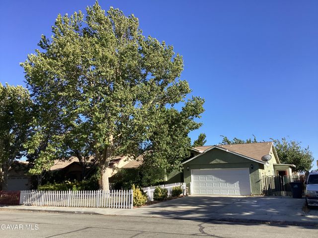 2116 Phlox Avenue, Rosamond, CA 93560