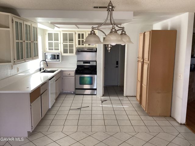 2116 Phlox Avenue, Rosamond, CA 93560