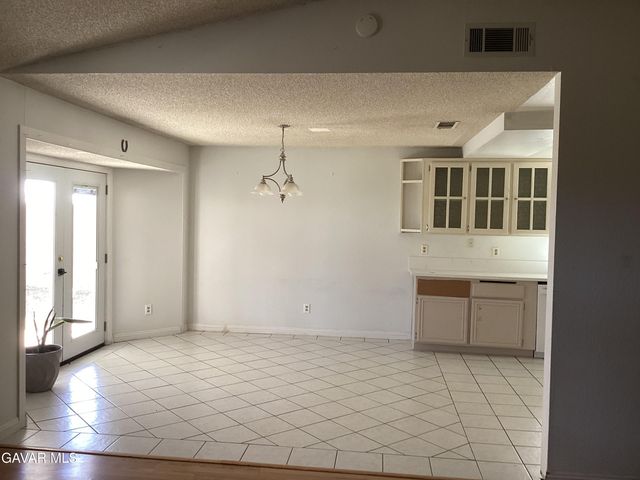 2116 Phlox Avenue, Rosamond, CA 93560
