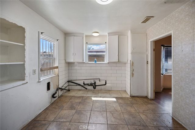 4302 W 106th, Inglewood, CA 90304