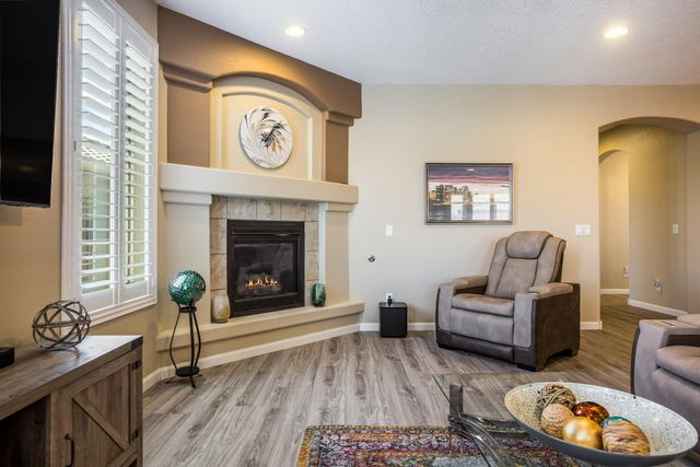 9205 Falls Creek Trail NW, Albuquerque, NM 87120