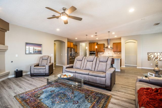 9205 Falls Creek Trail NW, Albuquerque, NM 87120