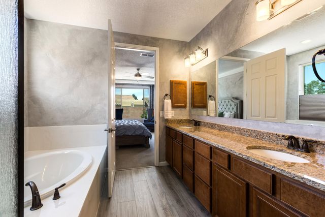9205 Falls Creek Trail NW, Albuquerque, NM 87120