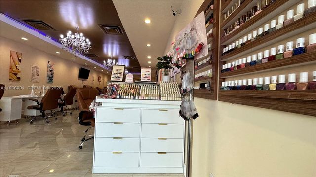 SW 40 St, Miami, FL 33165