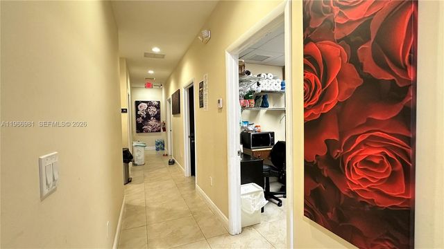 SW 40 St, Miami, FL 33165