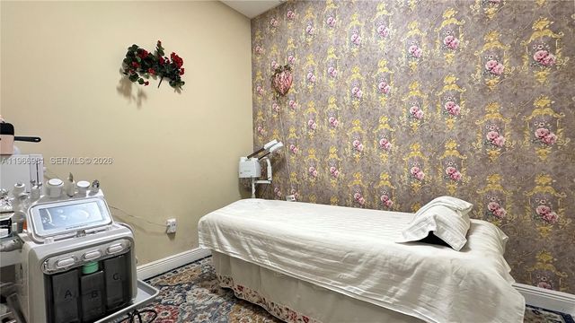 SW 40 St, Miami, FL 33165