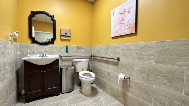 SW 40 St, Miami, FL 33165