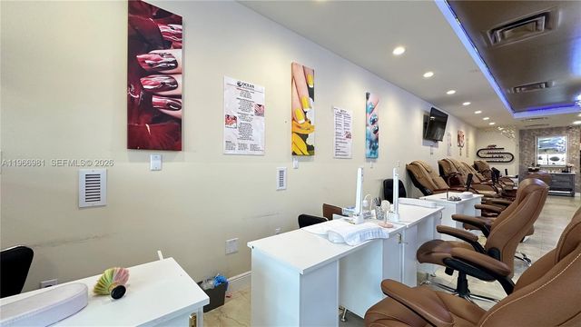 SW 40 St, Miami, FL 33165