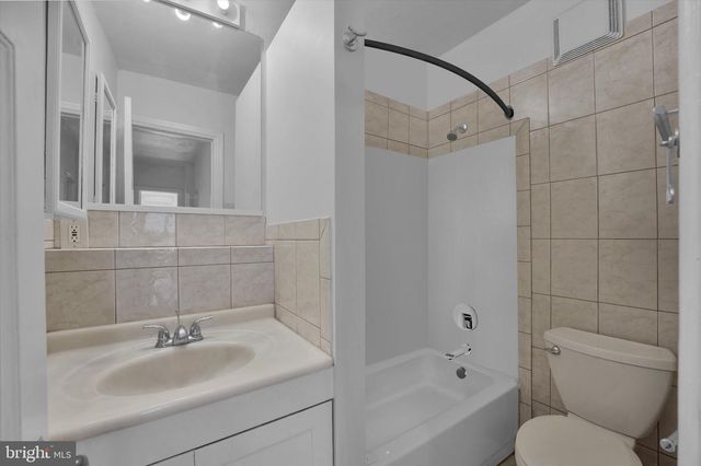 890 N STILLMAN ST, Philadelphia, PA 19130