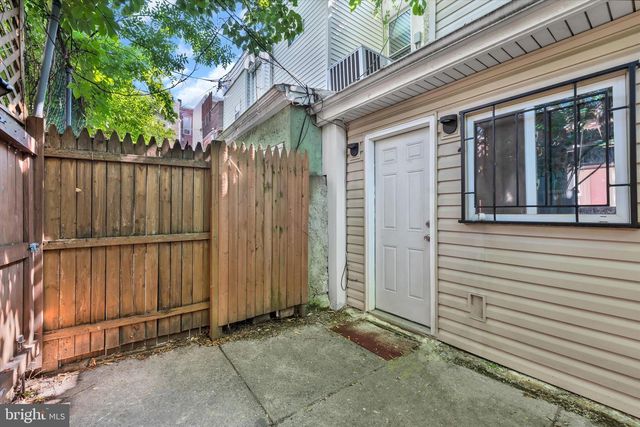 890 N STILLMAN ST, Philadelphia, PA 19130