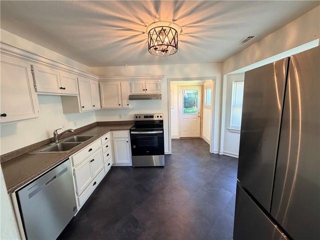320 S Garrett Street, Siloam Springs, AR 72761