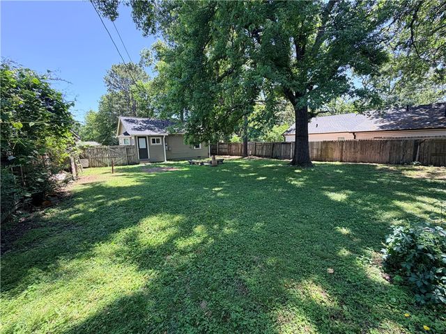 320 S Garrett Street, Siloam Springs, AR 72761