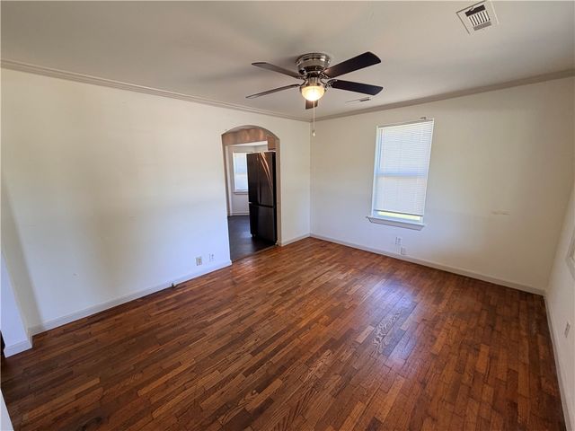 320 S Garrett Street, Siloam Springs, AR 72761