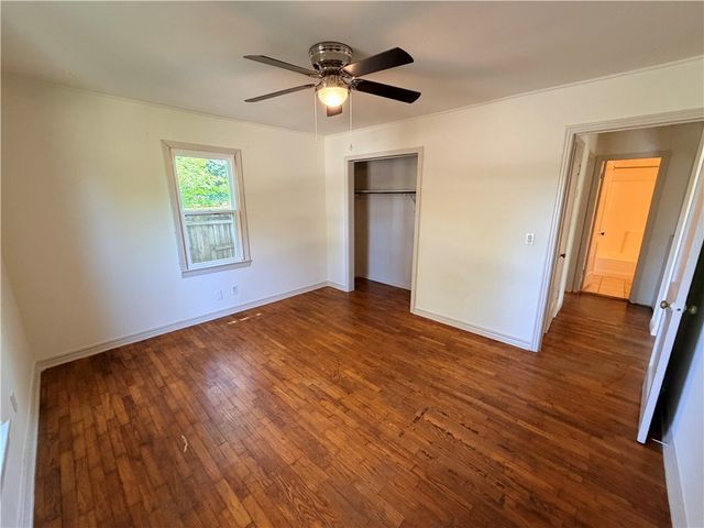 320 S Garrett Street, Siloam Springs, AR 72761