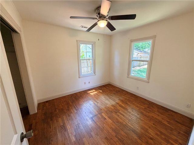 320 S Garrett Street, Siloam Springs, AR 72761