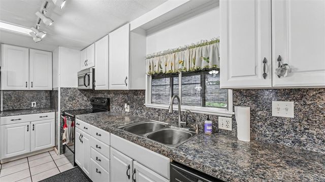 1610 REYNOLDS ROAD 128, Lakeland, FL 33801