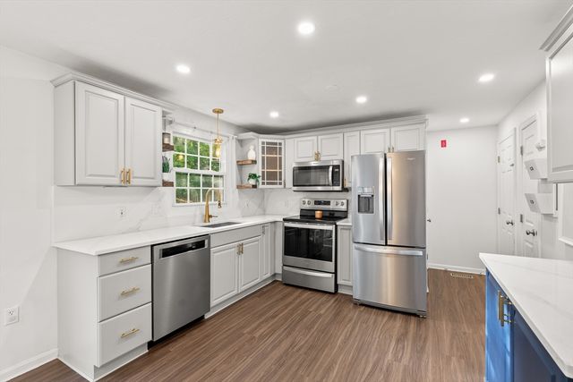 21 Potter Ave 3, Plainville, MA 02762