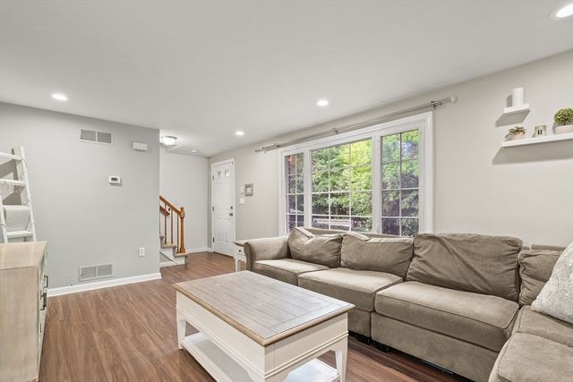 21 Potter Ave 3, Plainville, MA 02762