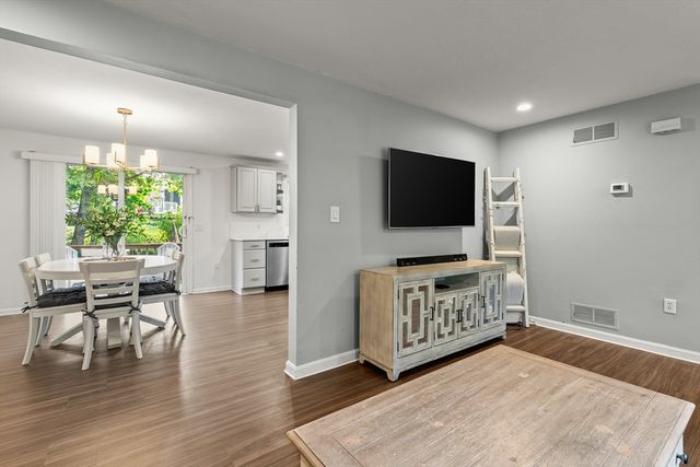 21 Potter Ave 3, Plainville, MA 02762