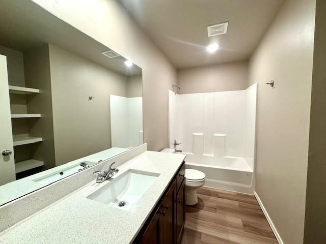 923 Coles Creek, Yukon, OK 73099