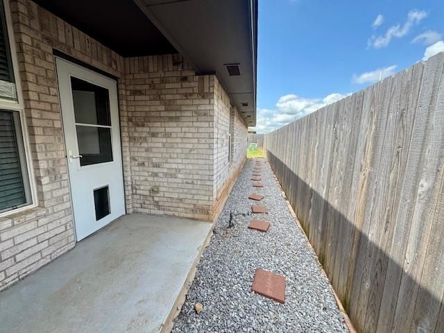 923 Coles Creek, Yukon, OK 73099