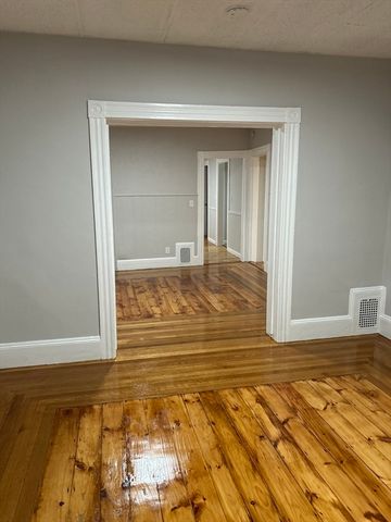 50-50A Kirtland St, Lynn, MA 01905