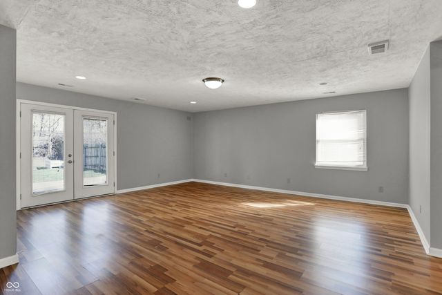 8020 Christiana Way, Indianapolis, IN 46256