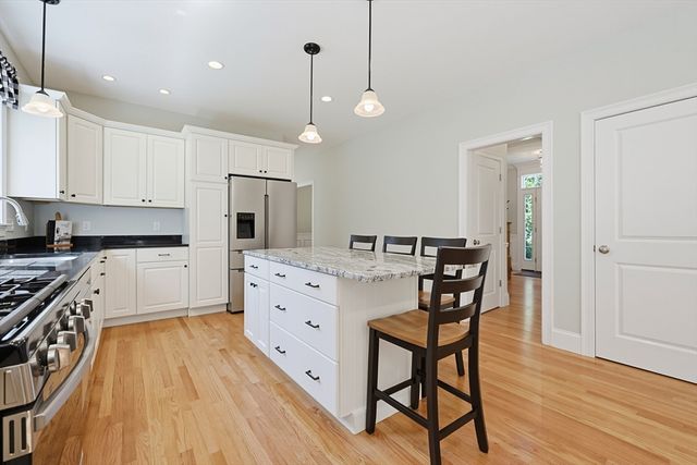 22 Chamberlains Mill Ln, Groton, MA 01450