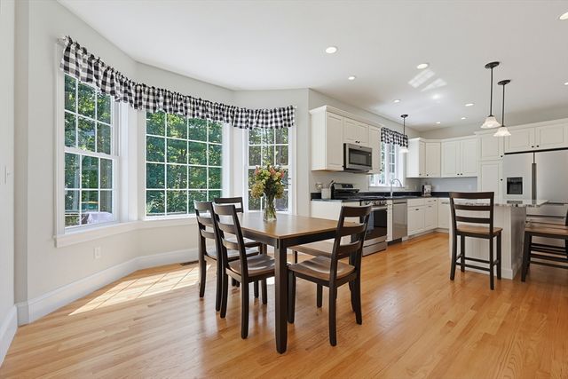 22 Chamberlains Mill Ln, Groton, MA 01450