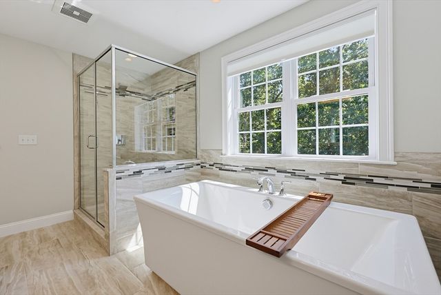22 Chamberlains Mill Ln, Groton, MA 01450