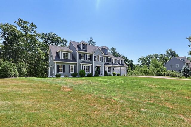 22 Chamberlains Mill Ln, Groton, MA 01450