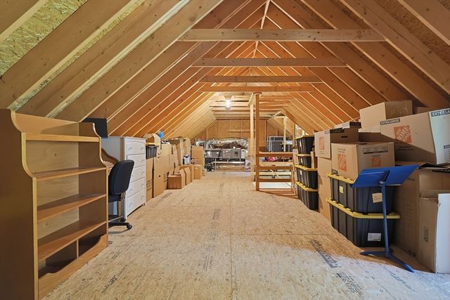 22 Chamberlains Mill Ln, Groton, MA 01450