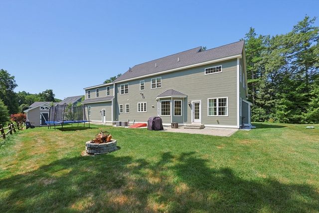 22 Chamberlains Mill Ln, Groton, MA 01450