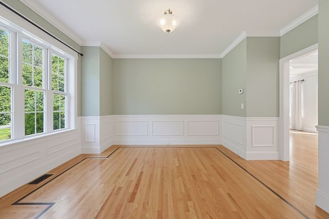 22 Chamberlains Mill Ln, Groton, MA 01450