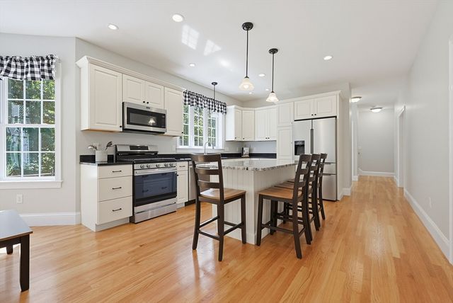 22 Chamberlains Mill Ln, Groton, MA 01450