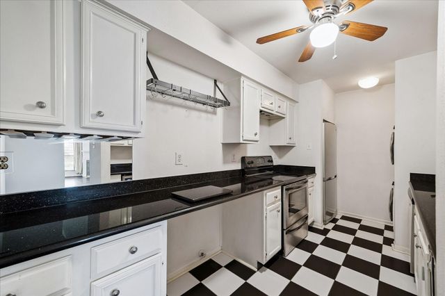 1601 S Shepherd Drive 272, Houston, TX 77019