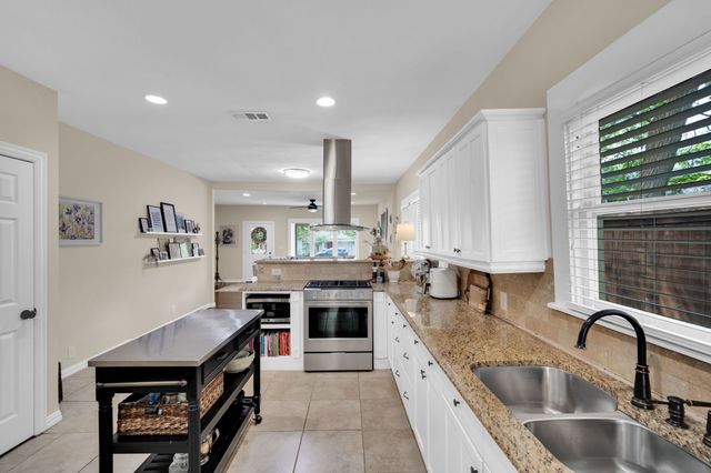 4704 Birchman Avenue, Fort Worth, TX 76107