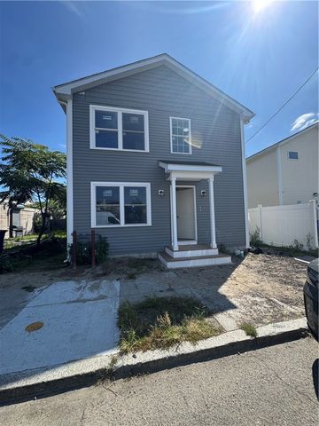 10 calhoun Avenue, Providence, RI 02907