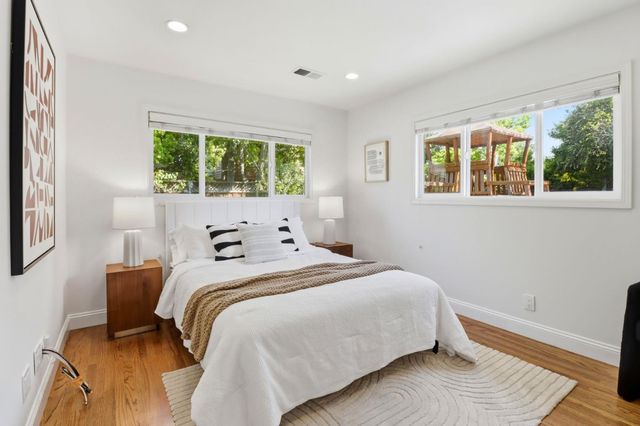 124 Hollycrest Drive, Los Gatos, CA 95032