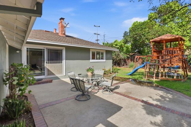124 Hollycrest Drive, Los Gatos, CA 95032