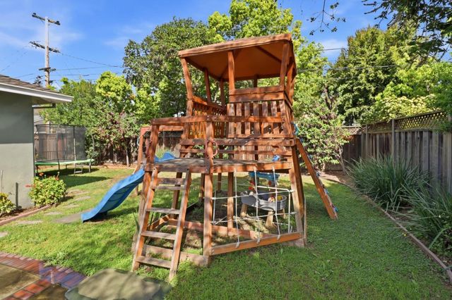 124 Hollycrest Drive, Los Gatos, CA 95032