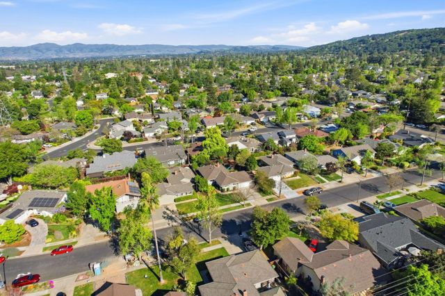 124 Hollycrest Drive, Los Gatos, CA 95032