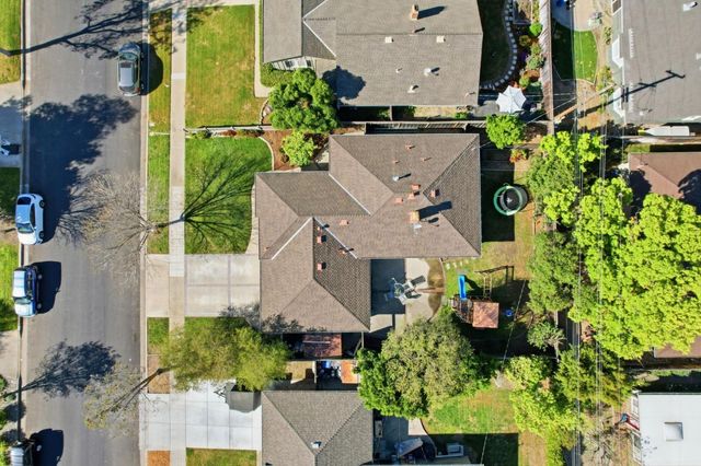 124 Hollycrest Drive, Los Gatos, CA 95032