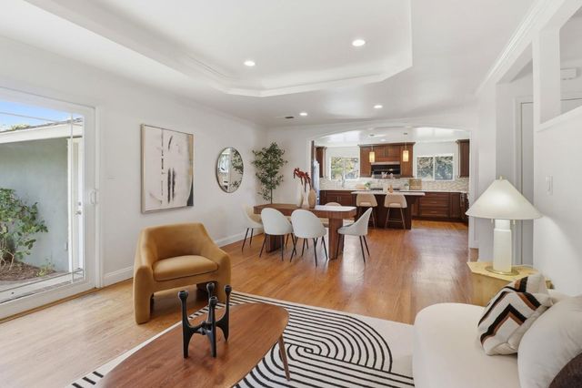 124 Hollycrest Drive, Los Gatos, CA 95032