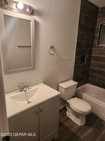 100 LAGO GRANDE Drive, Horizon City, TX 79928