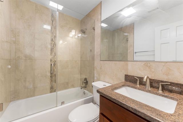 13721 LAZY OAK DRIVE, Tampa, FL 33613